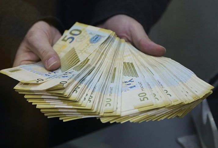 "Bağlanan 10 bankın 176 min əmanətçisinə hələlik kompensasiya verilməyib"