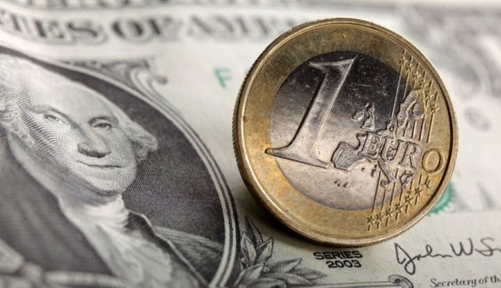 Dollar "inflyasiyadan" sonra düşdü