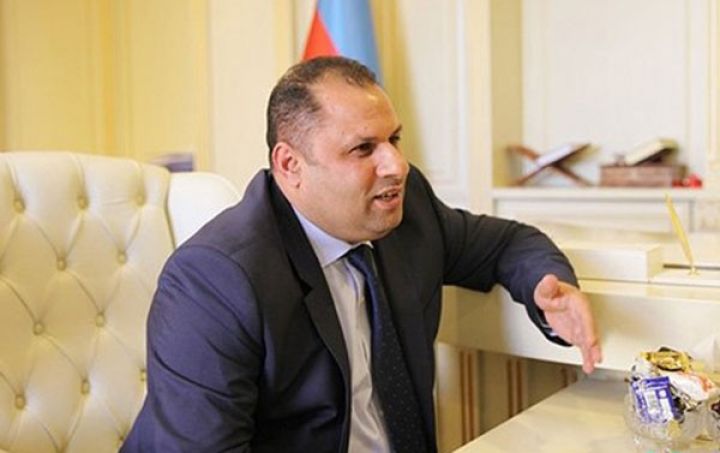 İş adamı: Vergilər nazirinin vəzifəsindən azad olunmasına görə hamı məni təbrik edir