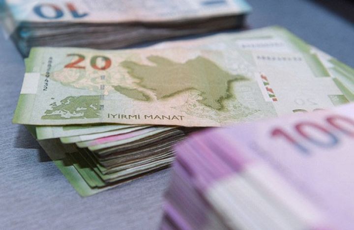 Azərbaycan büdcəsində kəsir artdı