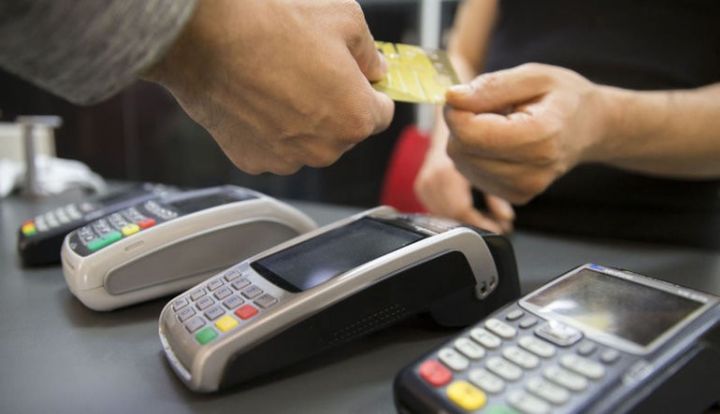 Dövriyyəsinin 80%-dən çoxu nağdsız olan sahibkarlar 17%-lə vergiyə cəlb edilə bilər