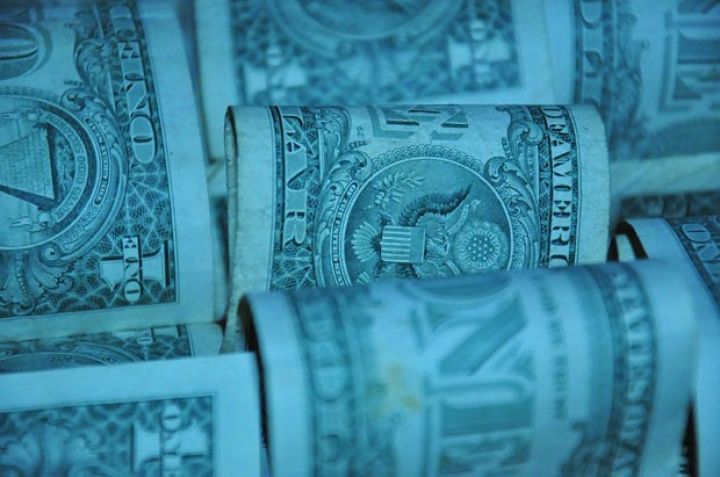 Dolların sabaha olan məzənnəsi açıqlandı