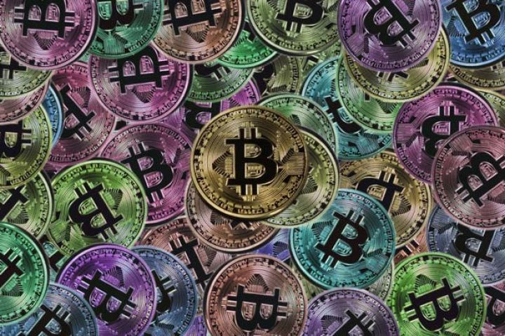 Bitcoin 35 faiz ucuzlaşıb  