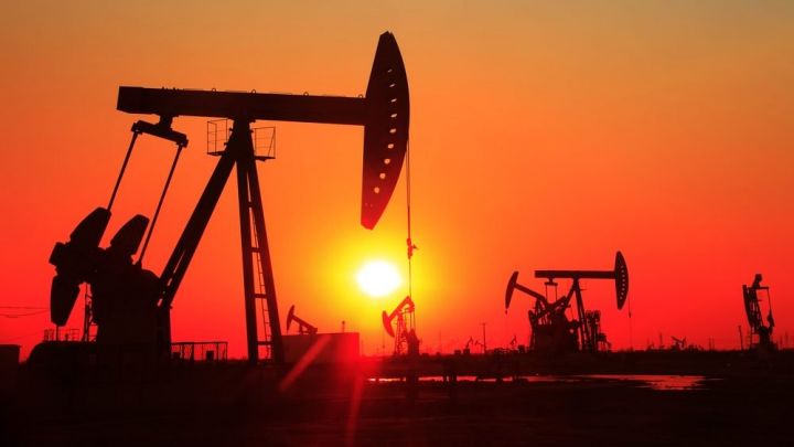 Neftin qiyməti Çin sədrinin açıqlaması ilə 70 dollara yaxınlaşdı
