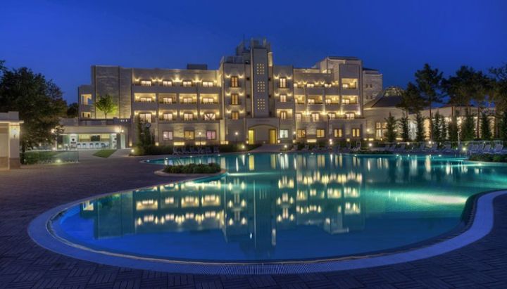 12 mindən çох turist qəbul еdib