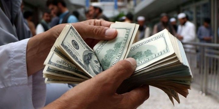 Banklarda Dolların az-az bahalaşması davam edir