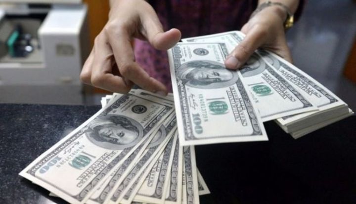 Dolların sabaha olan rəsmi məzənnəsi açıqlandı