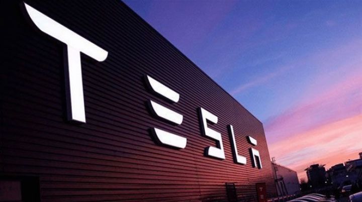 Tesla-dan tarixi zərər