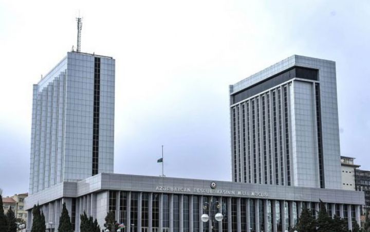 Bu gün Vergi, Gömrük məcəllələrinə dəyişikliklərin müzakirəsi başlayır