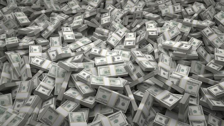 Dolların bazar ertəsinə olan rəsmi məzənnəsi açıqlandı