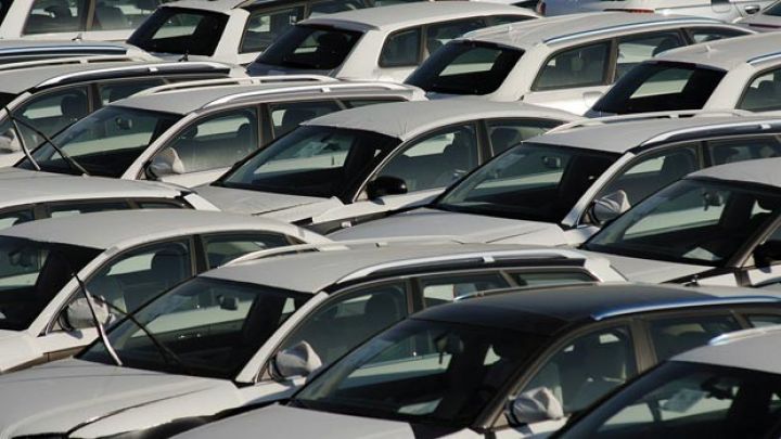 Avtomobil idxalına 240 milyon dollar xərclənib