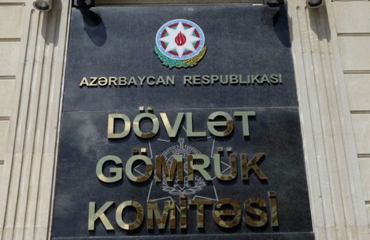 Gömrüyün inspektoru rüşvətə görə vəzifəsindən azad edildi