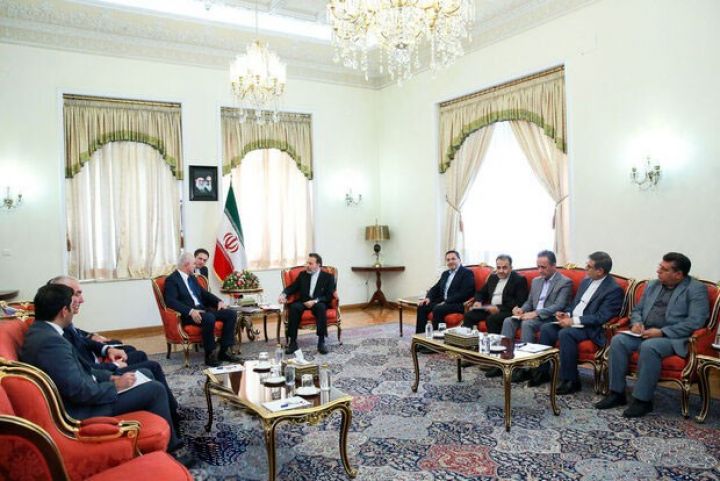 Azərbaycan və İran birgə müəssisələrin yaradılmasını müzakirə edib