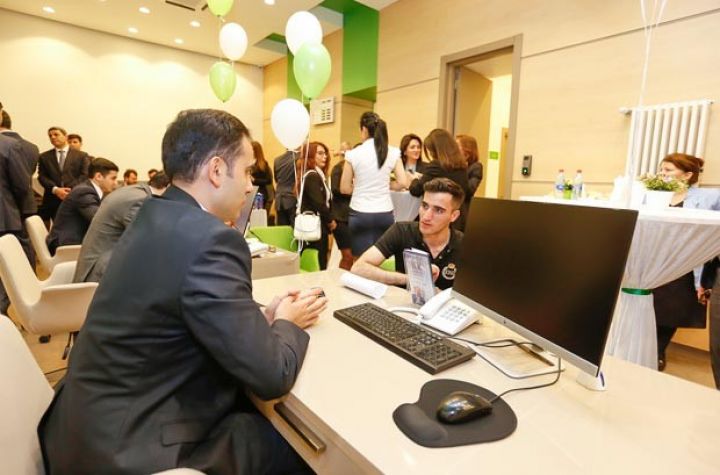Bank işçilərinin sayı 873 nəfər artıb