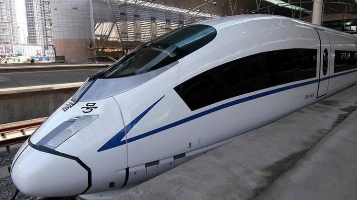 600 kilometr sürətlə gedən qatar təqdim edilib
