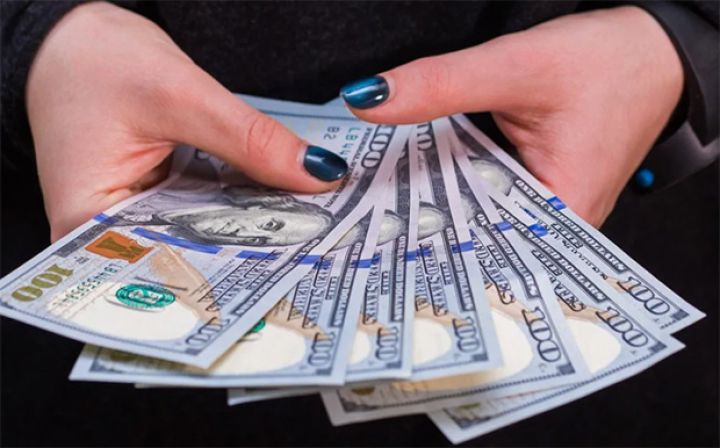 Banklarda Dollar, Avro, Rubl və Lirənin alış-satış qiymətləri