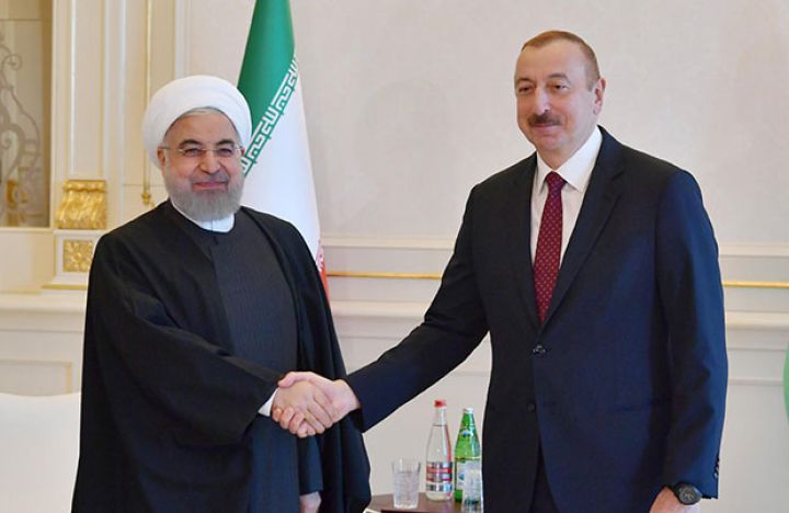 İran Prezidenti İlham Əliyevə zəng vurdu