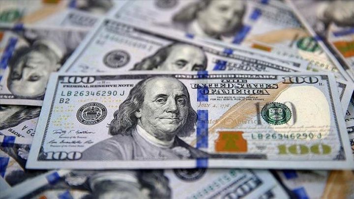 Banklar daha az dollar aldı - VALYUTA HƏRRACI