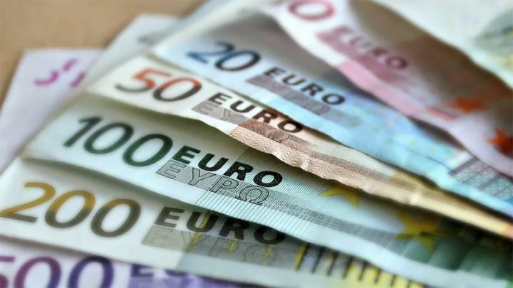 Avro, ABŞ Dolları qarşısında 2 həftənin ən yüksək səviyyəsində