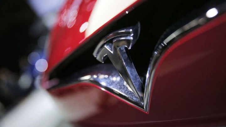 Tesla  82 milyard dollar "əridi"