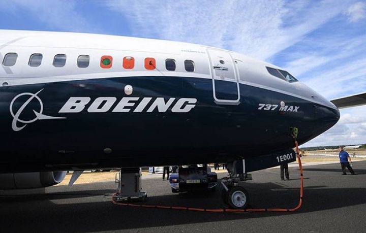 “American Airlines” “Boeing”dən təzminat istəyir