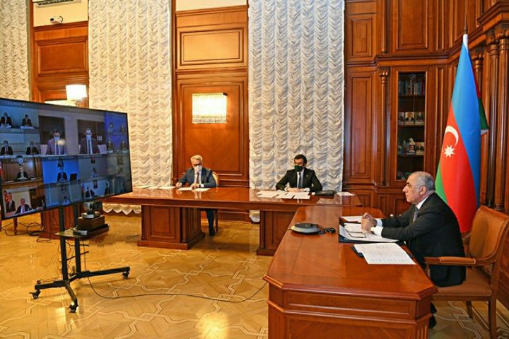 Hökumətdə  koronavirusla mübarizənin vəziyyəti müzakirə olundu