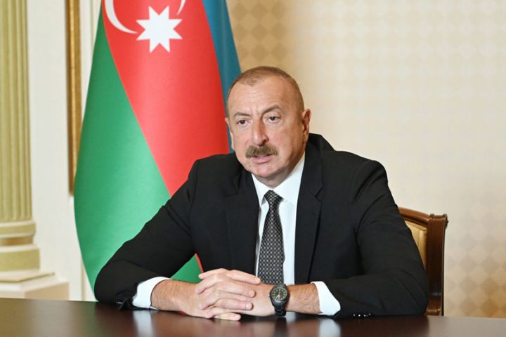 "Bizim quru sərhədlərimiz bağlıdır, bağlı olmalıdır və düz də edirik"