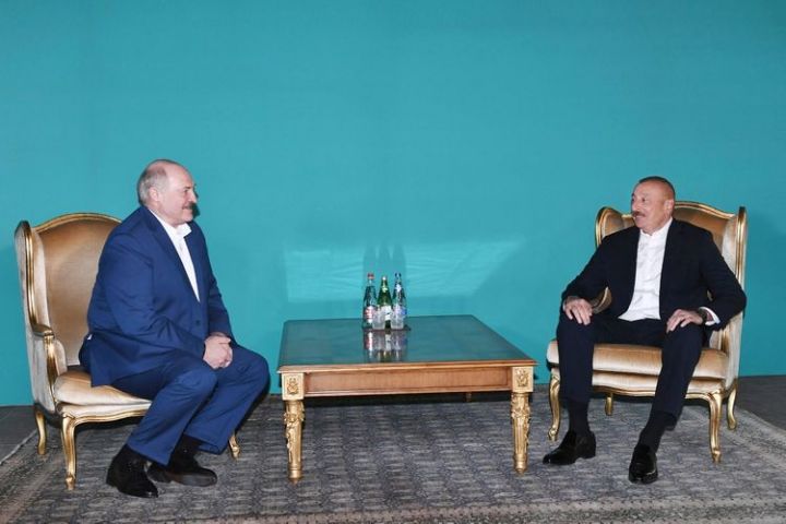 Əliyev və Lukaşenko arasında qeyri-rəsmi görüş keçirilib