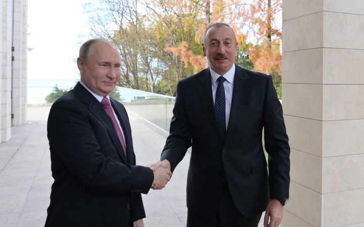 Əliyev və Putin arasında telefon danışığı oldu