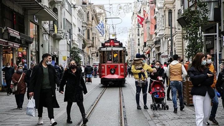 Türkiyənin əhalisi 83.6 milyon nəfər oldu