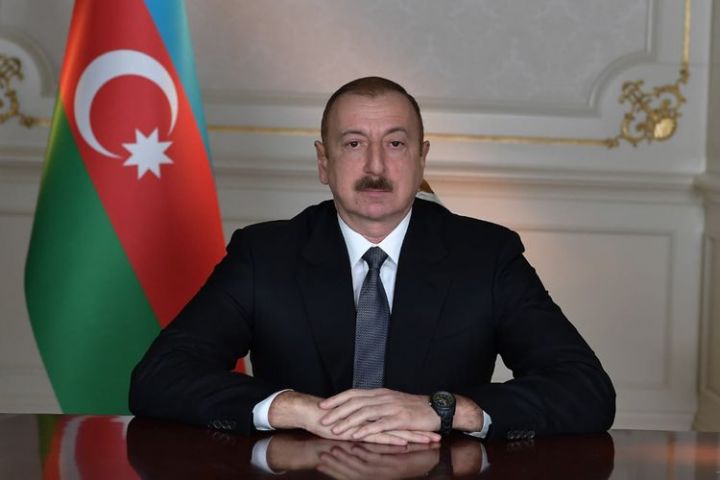 Azərbaycan Prezidenti mətbuat konfransı keçirirdi