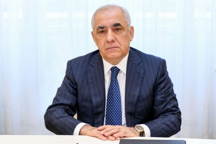 Baş nazir tutulan xidmət haqlarından istifadə qaydasını təsdiq etdi