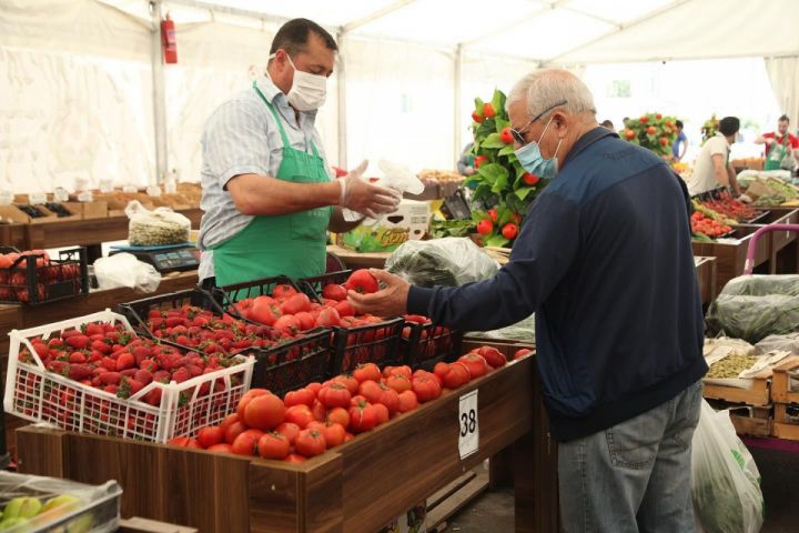 Səyyar ticarət yerlərinin müəyyən edilməsinə görə dövlət rüsumu qaldırılır