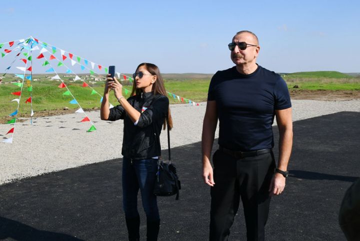 Prezident İlham Əliyev və birinci xanım Mehriban Əliyeva Şuşa şəhərinə səfərə gəliblər