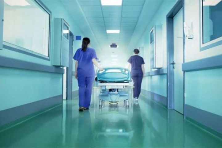 Tibbi xidmətlərə görə 500 manatdan artıq ödənişlər yalnız nağdsız qaydada həyata keçiriləcək