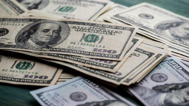 Dolların sabaha olan rəsmi məzənnəsi açıqlandı