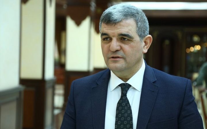 Deputat bəzi məmurları tənqid edib