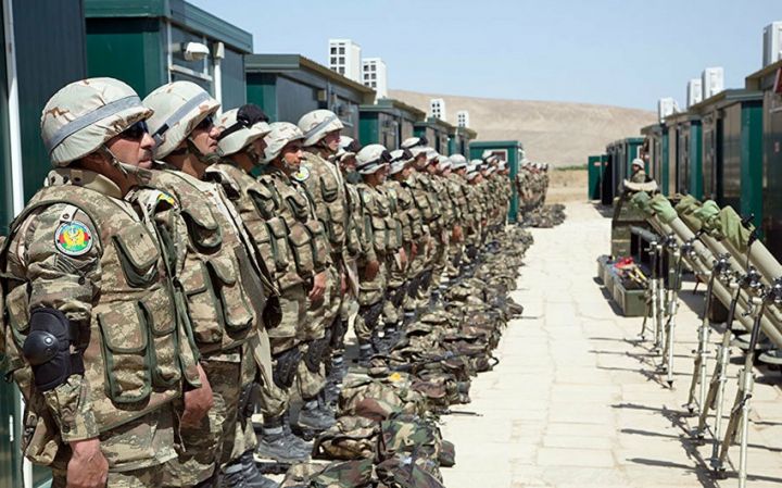 Azərbaycanda ehtiyatda olan hərbçilərin toplanışı başlayıb