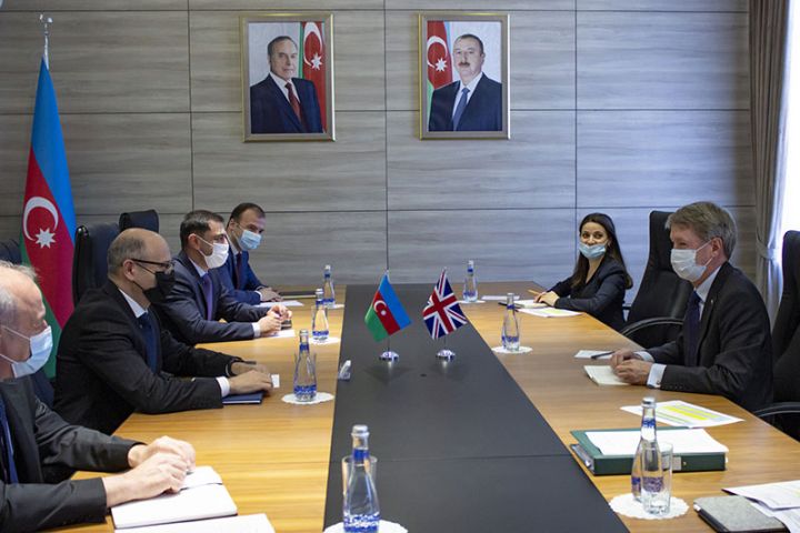 Energetika naziri Böyük Britaniyanın Azərbaycandakı səfirini qəbul edib
