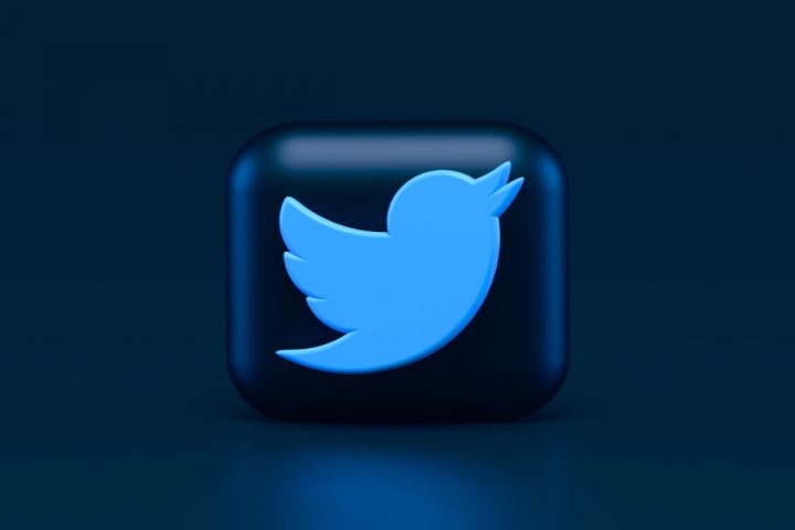 “Twitter” rəhbəri şirkətin qeyri-müəyyən gələcəyi barədə danışıb