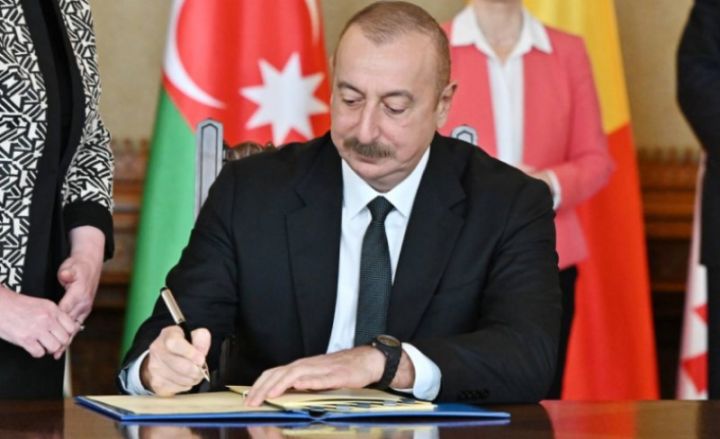 Naxçıvan Şəhər İcra Hakimiyyətinin başçısı vəzifəsindən azad edildi