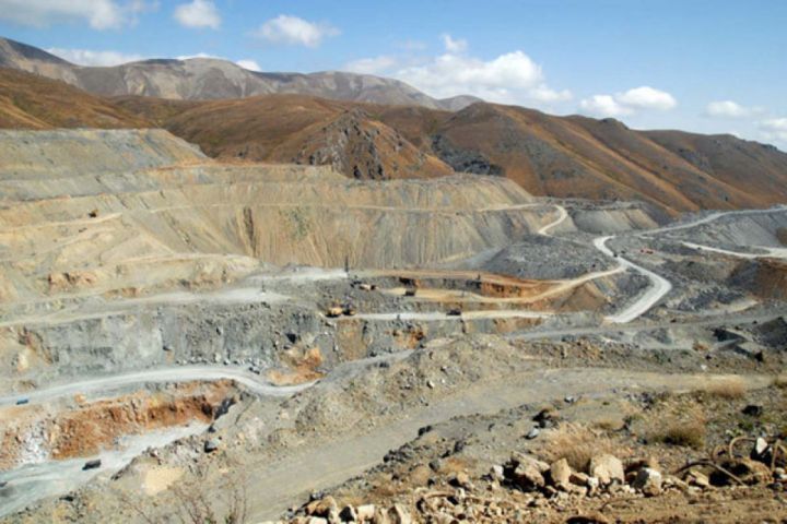 Nazirlik: 112 ton qızıl olan yatağın 76 faizi Azərbaycan ərazisindədir