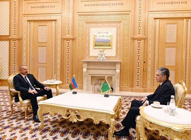 Prezident: “Türkmənistanla Azərbaycan arasında yük axını artır”