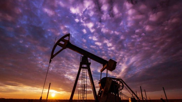 ABŞ Energetika Nazirliyi neftin qiymətilə bağlı proqnozunu cüzi azaldıb