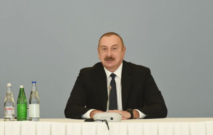 "Sizə hələ açıqlanmayan bir məlumat verim"