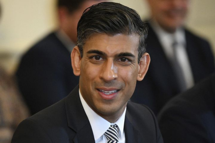 Böyük Britaniyada Hindistan əsilli yeni Baş nazir