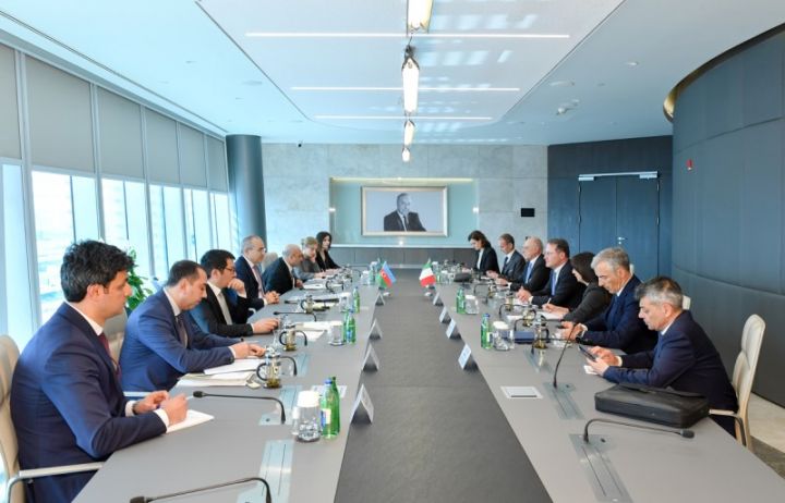 İqtisadiyyat Nazirliyində italiyanlar ilə görüş keçirilib