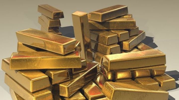 Qızılın qiyməti yenidən 2 min dolları keçdi