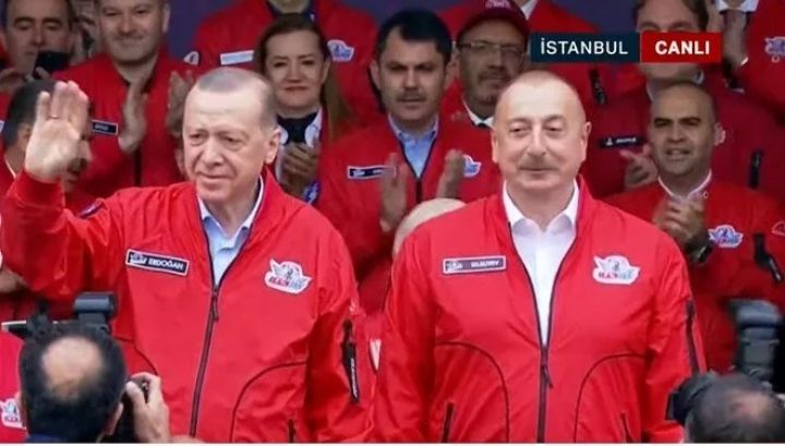 Əliyev Ərdoğanla birgə “Texnofest-2023”ə “Togg”la gedib, avtomobili özü idarə edib