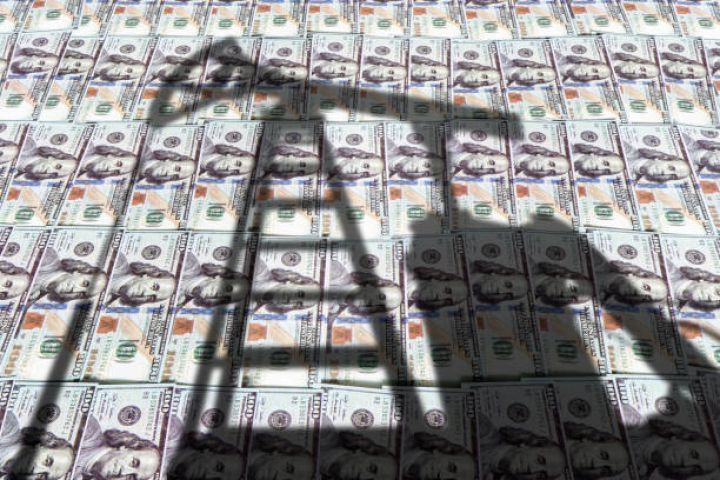 Nüfuzlu qurumların neftin qiymətilə bağlı proqnozları 75-80 dollar civarındadır